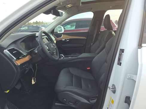 Used 2025 Volvo XC90 T8 Plus w/ Protection Package Premier image 9