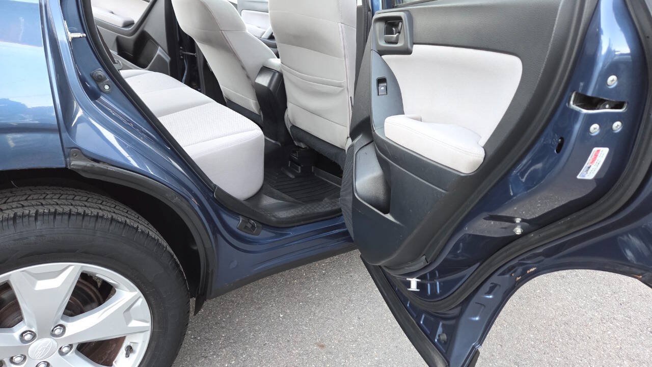 Used 2014 Subaru Forester 2.5i Premium w/ All-Weather Package AWD/4WD image 38