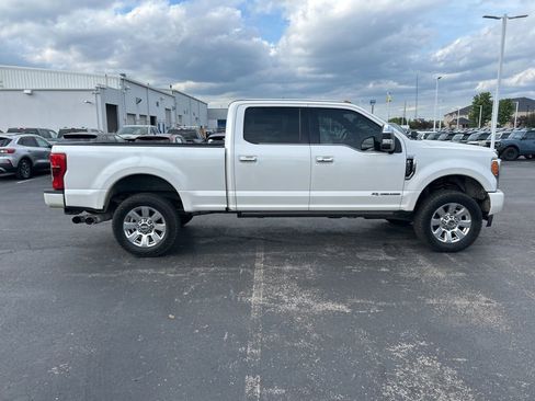 Used 2017 Ford F250 Platinum w/ Platinum Ultimate Package AWD/4WD image 5
