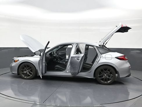 Used 2025 Honda Civic Sport image 30