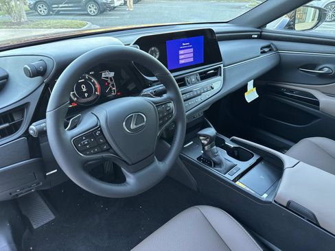 New 2025 Lexus ES 350 w/ Premium Package image 22