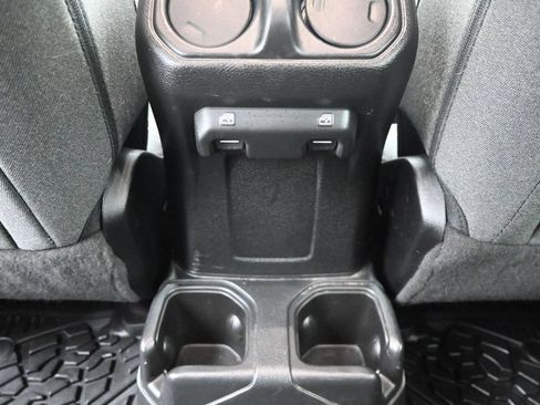 Used 2025 Jeep Wrangler Unlimited Sport AWD/4WD image 30