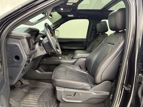 Used 2023 Ford Expedition Limited image 16