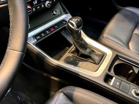 Certified 2023 Audi Q3 2.0T Premium w/ Convenience Package AWD/4WD image 17