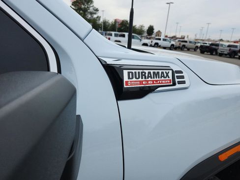 New 2026 GMC Sierra 2500 Denali w/ Denali Reserve Package image 6