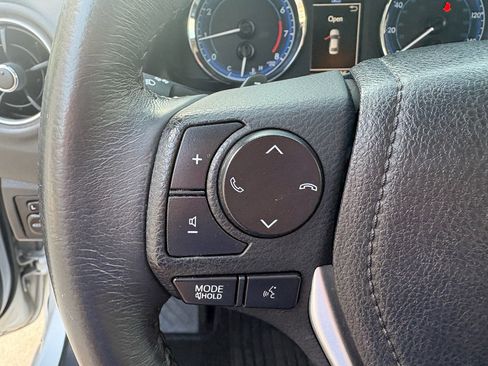 Used 2017 Toyota Corolla SE FWD image 13