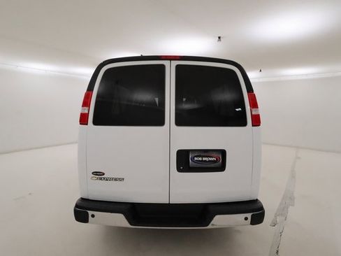 Used 2024 Chevrolet Express 3500 LT w/ LT Preferred Equipment Group image 4