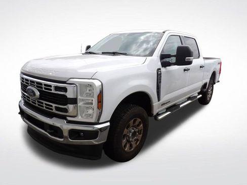 Used 2024 Ford F250 XLT w/ FX4 Off-Road Package AWD/4WD image 10