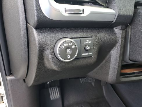 Used 2014 GMC Acadia SLT image 15