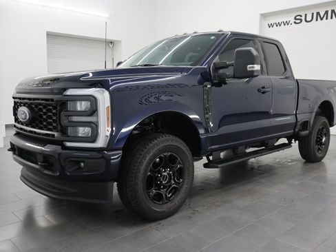 Used 2024 Ford F250 XLT w/ XLT Premium Package AWD/4WD image 7
