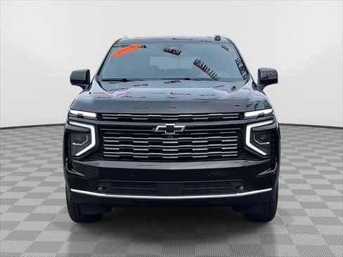 Used 2025 Chevrolet Suburban High Country w/ Sun And Tow Package image 2