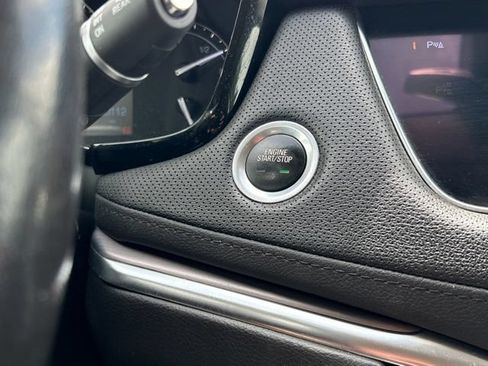 Used 2019 Cadillac XT5 Premium Luxury AWD/4WD image 37