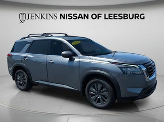 Certified 2024 Nissan Pathfinder SV w/ SV Premium Package FWD video 1
