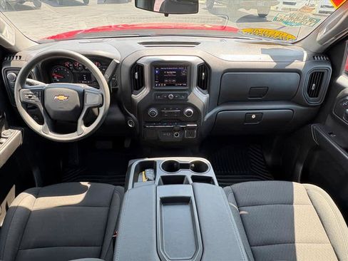 Used 2025 Chevrolet Silverado 1500 Custom w/ Turbomax Blackout Package AWD/4WD image 10