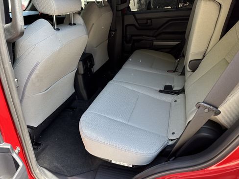 Used 2025 Toyota 4Runner SR5 AWD/4WD image 18
