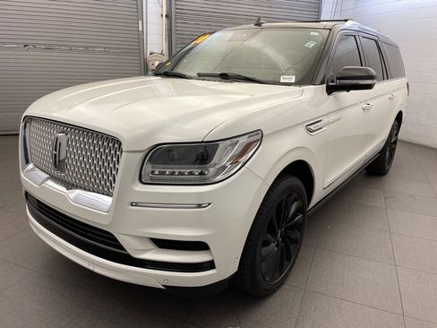 Used 2020 Lincoln Navigator L Reserve image 3