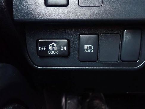 Used 2023 Toyota Tacoma SR AWD/4WD image 21