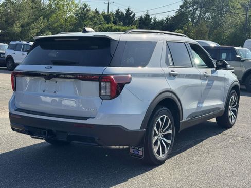 New 2026 Ford Explorer ST-Line AWD/4WD image 6