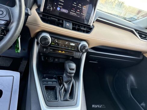 Used 2023 Toyota RAV4 LE image 11