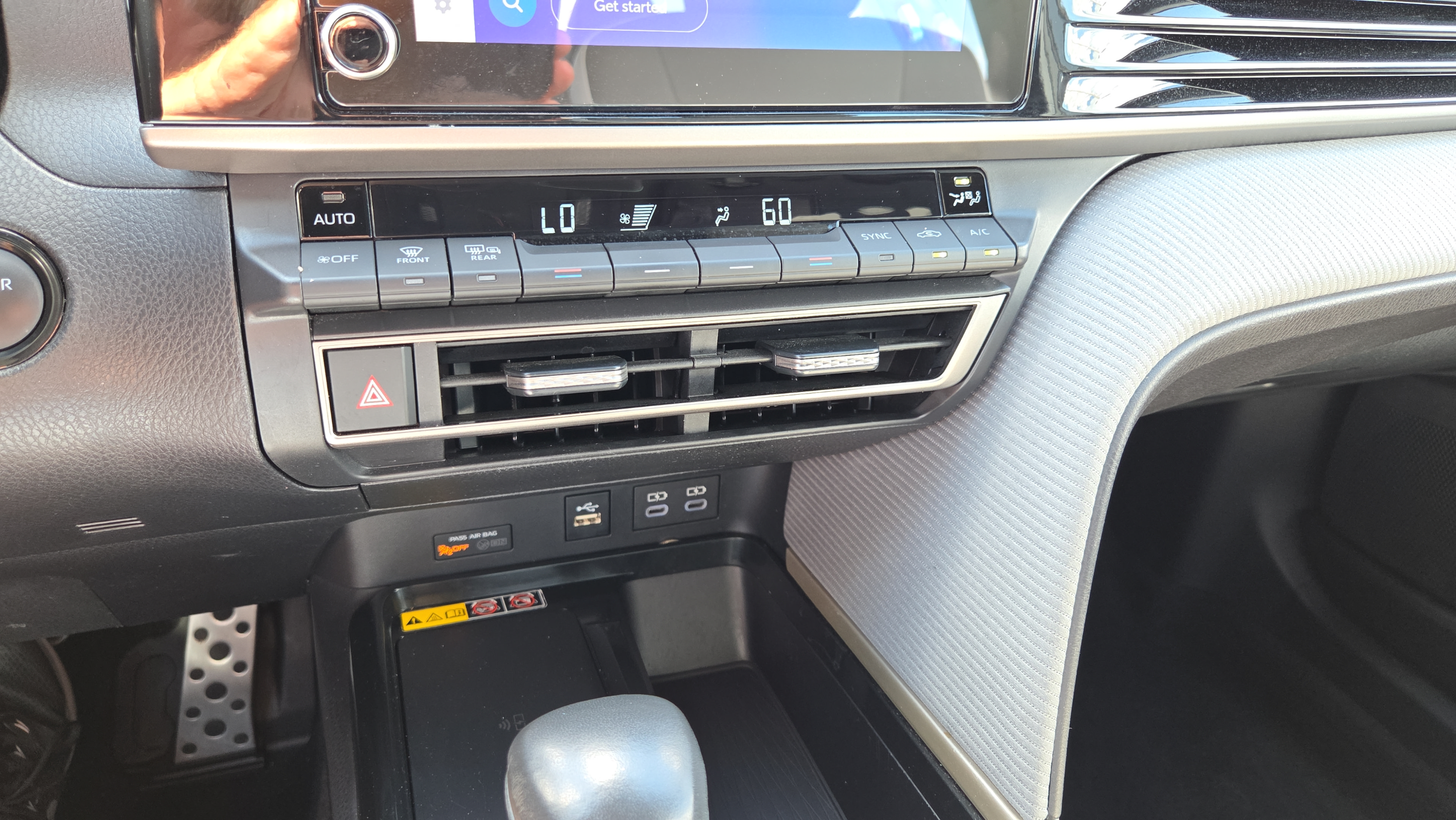 Certified 2025 Toyota Camry SE FWD image 21