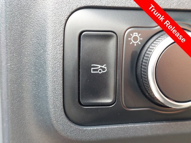 Used 2024 Ford Mustang GT RWD image 11