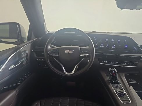 Certified 2024 Cadillac Escalade ESV Sport Platinum image 6