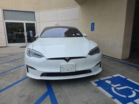 Used 2021 Tesla Model S Plaid image 2