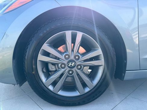 Used 2017 Hyundai Elantra SE FWD image 11