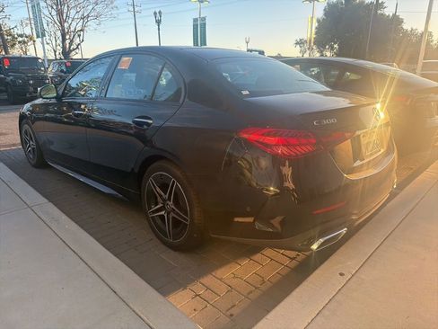 Used 2025 Mercedes-Benz C 300 Sedan image 5