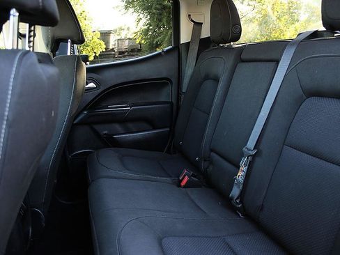 Used 2018 Chevrolet Colorado LT RWD image 11