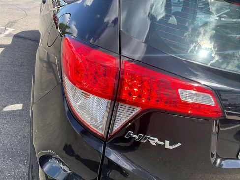 Used 2019 Honda HR-V Sport image 29