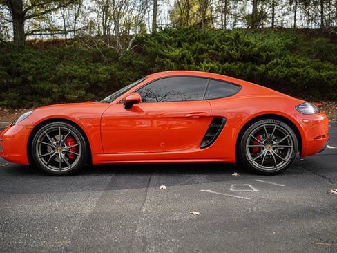 Used 2017 Porsche 718 Cayman S image 3