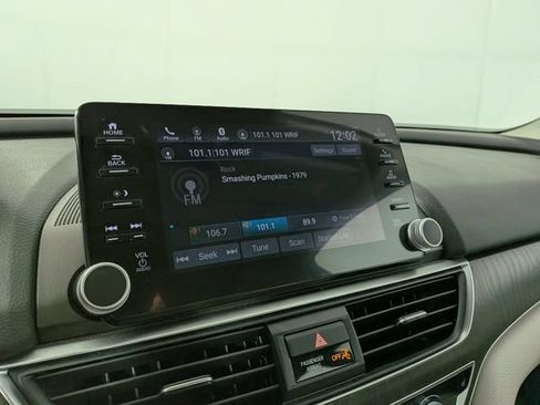 Used 2022 Honda Accord EX-L image 22