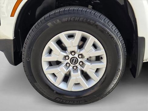 Used 2023 Nissan Frontier SV w/ SV Convenience Package image 22