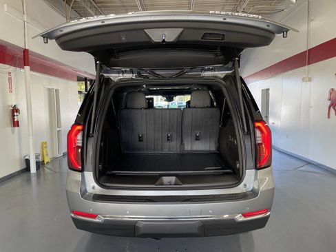 New 2026 GMC Yukon XL Elevation w/ Elevation Premium Package image 8