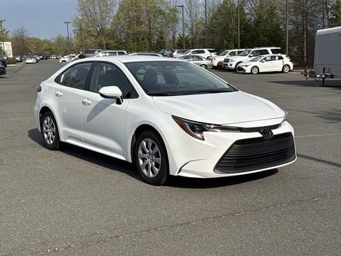 Used 2024 Toyota Corolla LE image 1