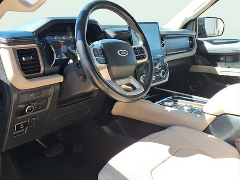 Used 2024 Ford Expedition Limited AWD/4WD image 10