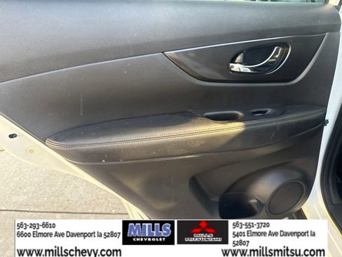 Used 2019 Nissan Rogue SV AWD/4WD image 17