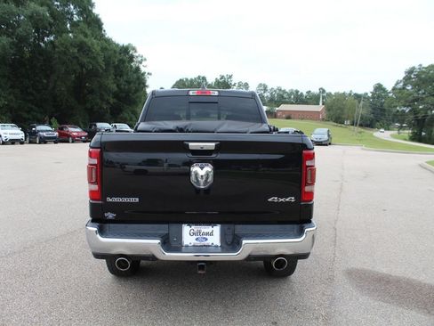 Used 2019 RAM 1500 Laramie AWD/4WD image 9