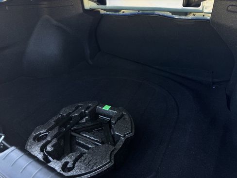 Used 2023 Hyundai Elantra SEL FWD image 27