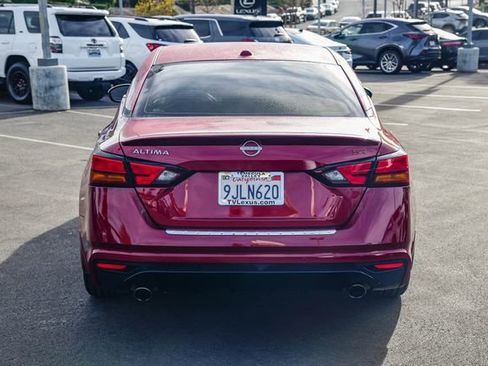 Used 2023 Nissan Altima 2.5 SR w/ SR Premium Package image 5