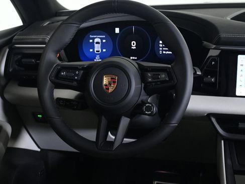 New 2025 Porsche Macan 4S Electric image 12