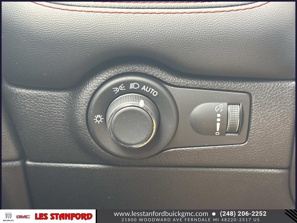 Used 2025 Dodge Durango R/T AWD/4WD image 27