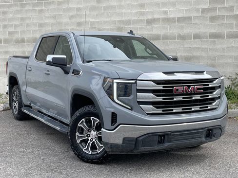 Used 2024 GMC Sierra 1500 SLE w/ Preferred Package AWD/4WD image 2