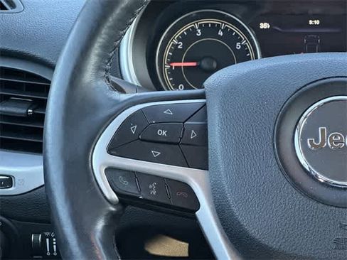 Used 2014 Jeep Cherokee Trailhawk w/ Leather Interior Group image 8