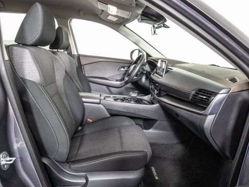 Used 2022 Nissan Rogue SV image 10