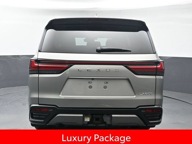 Used 2023 Lexus LX 600 4WD w/ Luxury Package image 5
