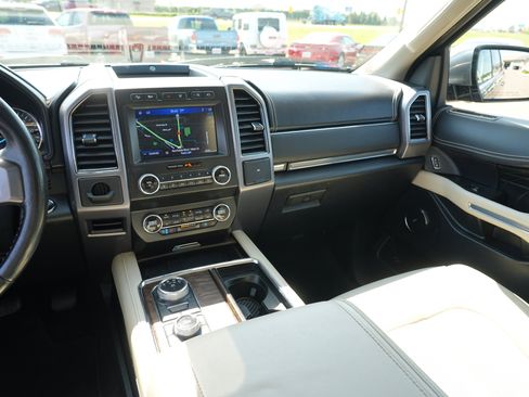 Used 2020 Ford Expedition Platinum AWD/4WD image 21
