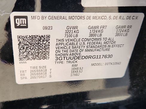 Used 2024 GMC Sierra 1500 SLT AWD/4WD image 33