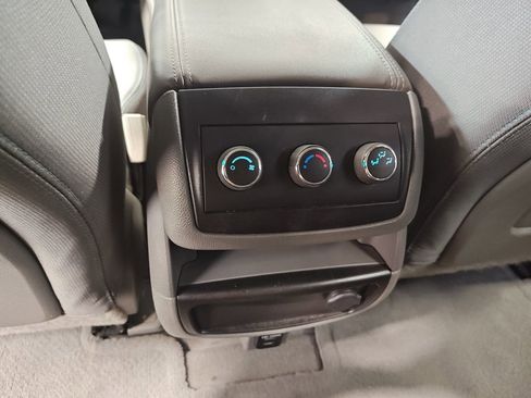 Used 2016 Chevrolet Traverse LT image 29